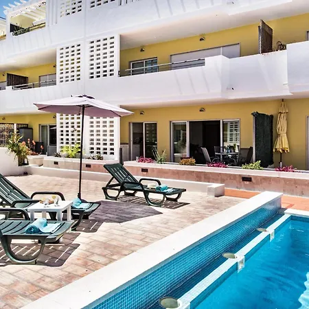 Formosa Apartment *
